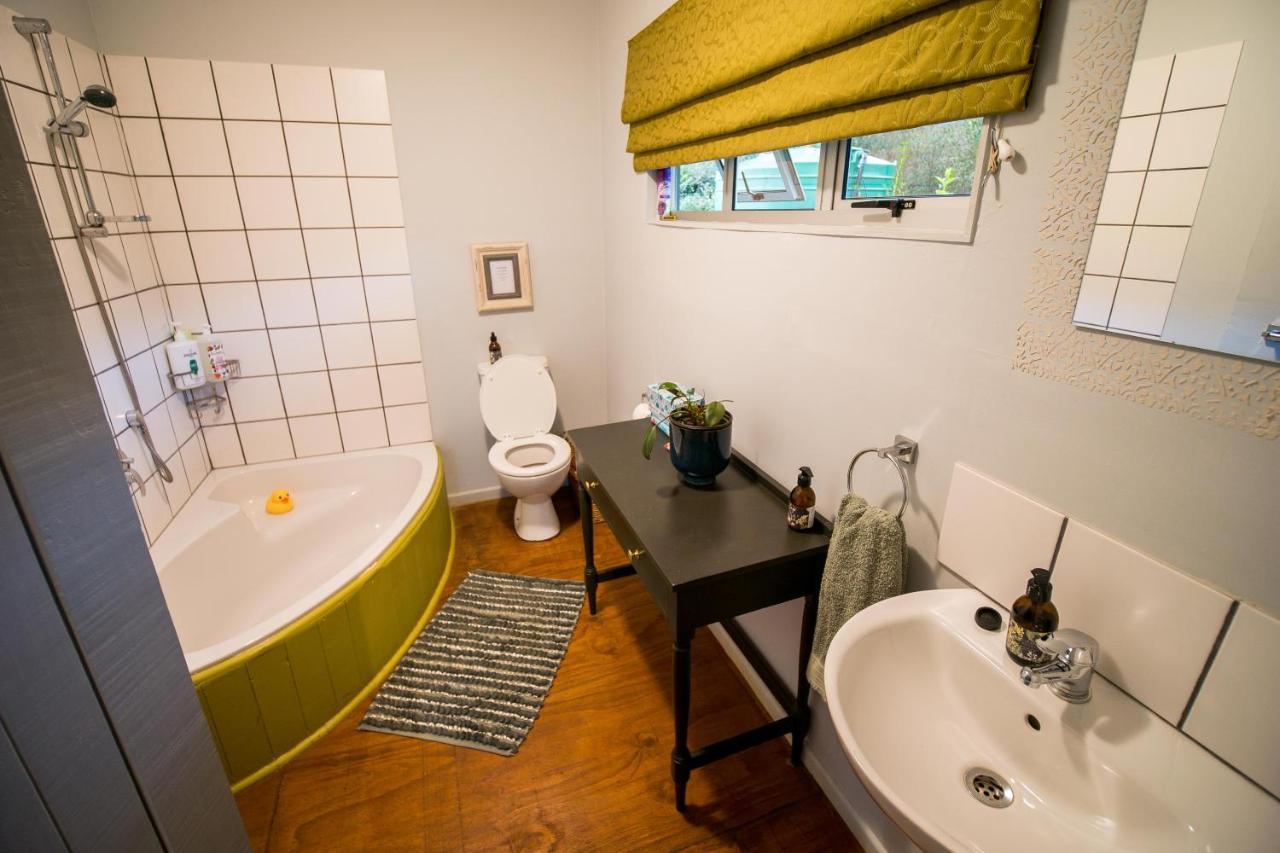 Glen Islay Self Catering Cottage ไฮม์วิลล์ ภายนอก รูปภาพ